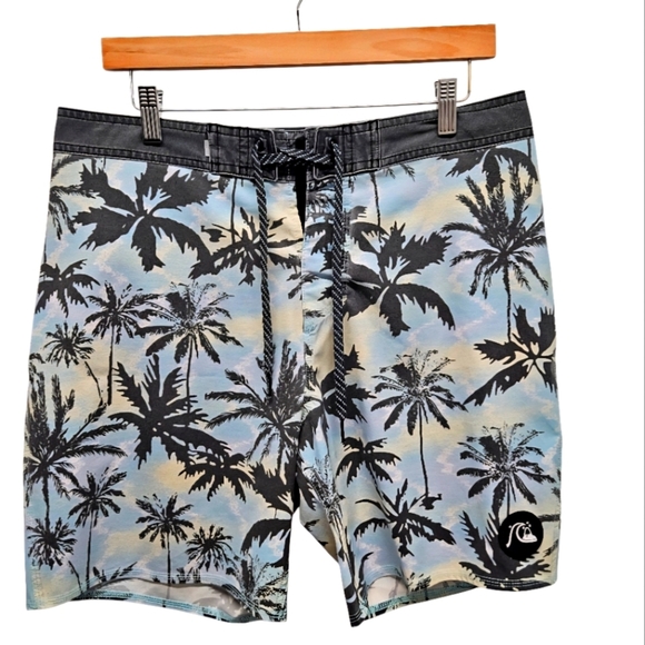 Quiksilver Men's  Surfsilk Washed Palm Tree Board Shorts Size 32 Swim Trunks Y2k - Picture 1 of 16